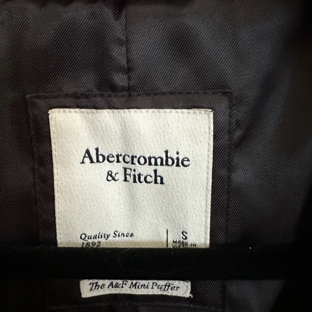 Abercrombie & Fitch mini puffer jacket leopard print - Picture 4 of 8